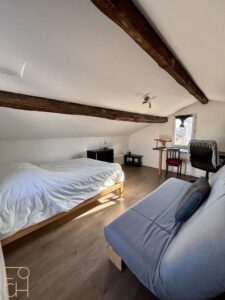 chambre avec bureau