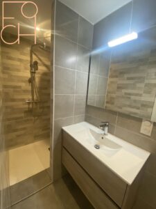 salle d’eau avec douche à l’italienne