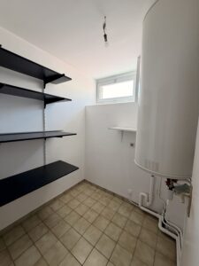 cellier avec rangement