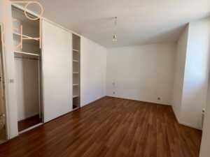 chambre avec placards