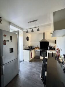 Cuisine séparée aménagée et équipée