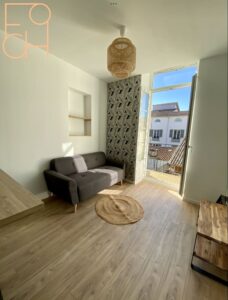 Salon avec balcon